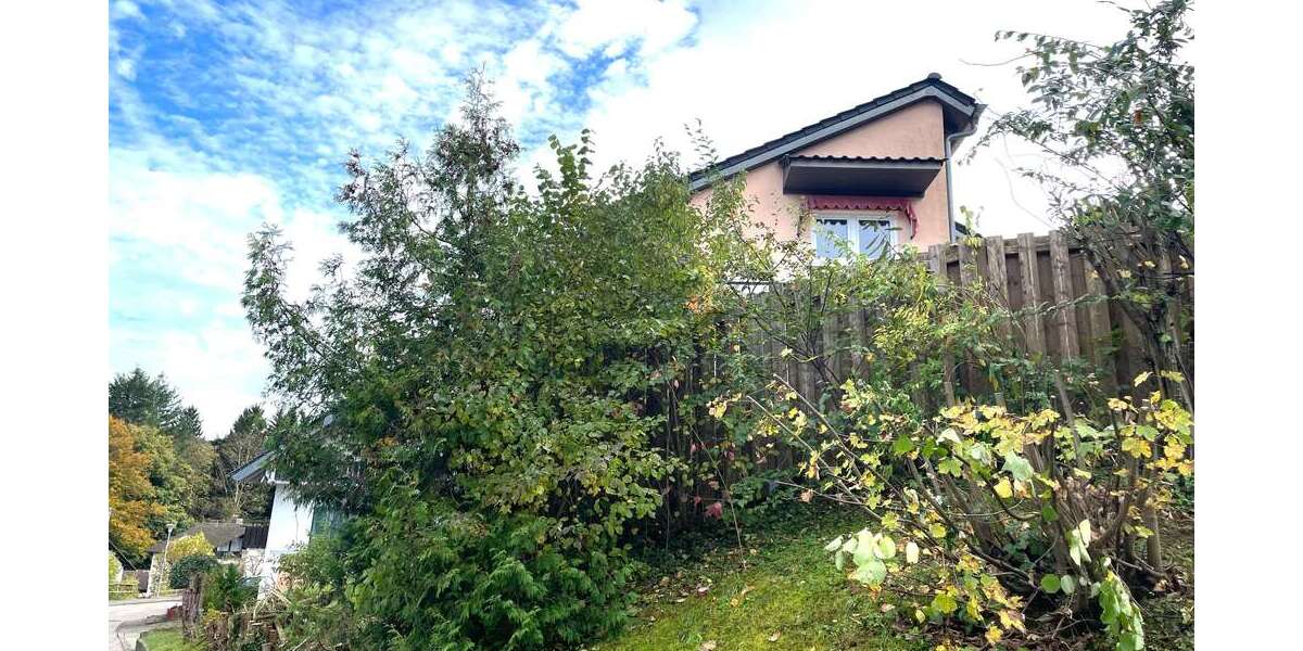 Etagenwohnung Bad Herrenalb - 3 Zimmer, 100 m&sup2;, 990&euro; | Angebot:24468512