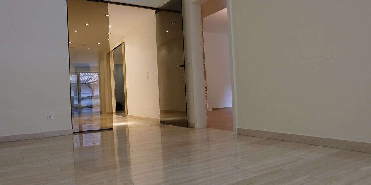 Etagenwohnung Baden-Baden Baden - 3 Zimmer, 128 m&sup2;, 1.410&euro; | Angebot:26896498