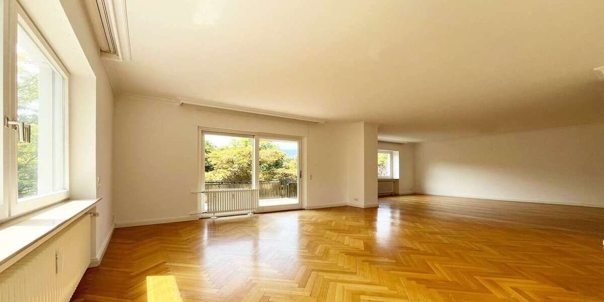 Etagenwohnung Baden-Baden Baden - 3 Zimmer, 148 m&sup2;, 1.750&euro; | Angebot:27072391