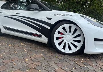 Tesla Model 3 213.000 km 24.800 &euro; Baden-Baden 76530