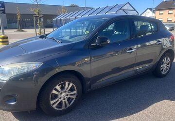 Renault Megane 215.541 km 4.900 &euro; Rastatt 76437